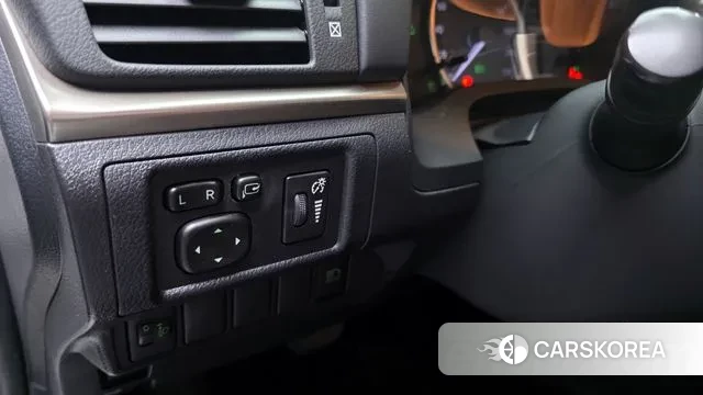 Lexus CT200h id 3611636 из Кореи 10