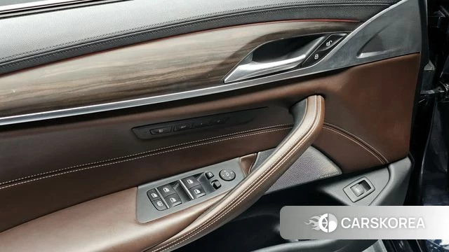 BMW 5 Series (G30) id 4435788 из Кореи 10