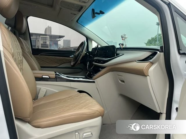 Buick GL8 id 4211751 из Китая 10