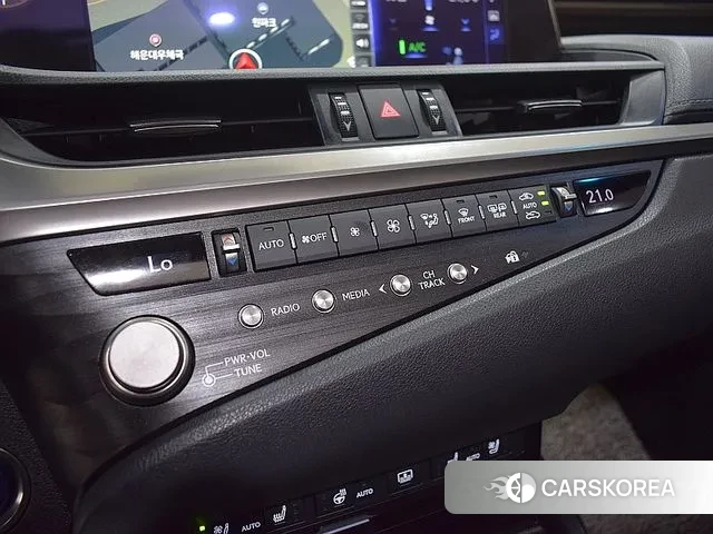 Lexus ES300h 7th generation id 3028001 из Кореи 10