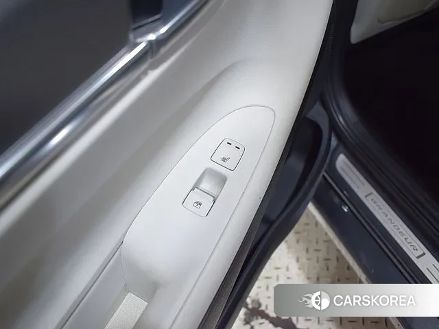 Hyundai The New Grandeur IG id 3395291 из Кореи 10