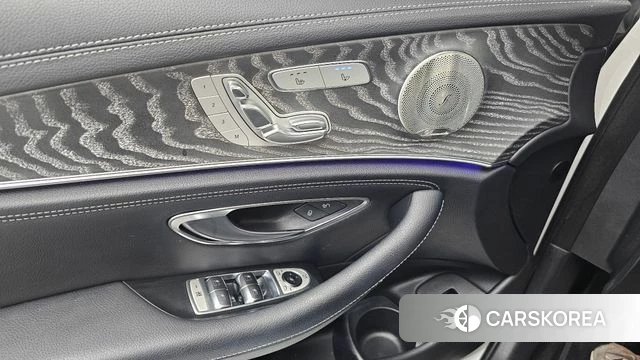 Mercedes-Benz E-Class W213 id 4656279 из Кореи 10