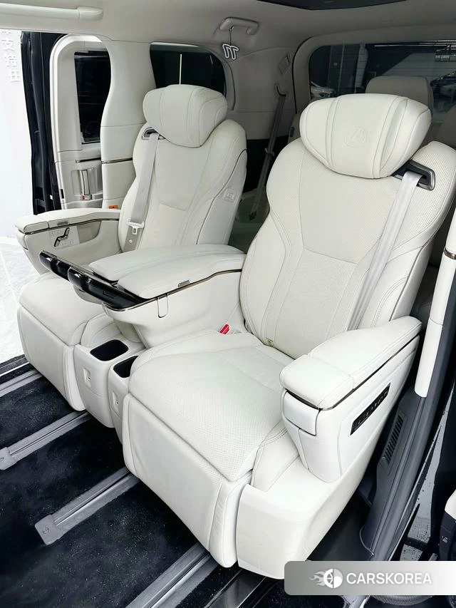 Lexus LM id 4239719 из Китая 10