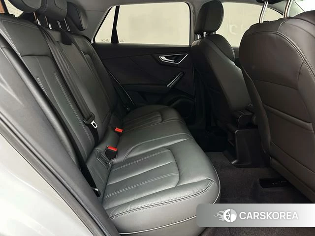 Audi Q2L id 4380525 из Китая 10