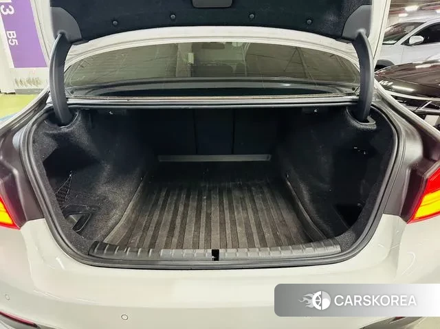 BMW 5 Series (G30) id 3085668 из Кореи 10