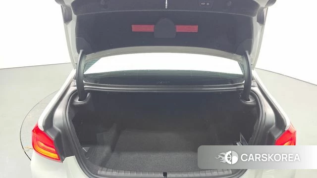 BMW 5 Series (G30) id 4770151 из Кореи 10