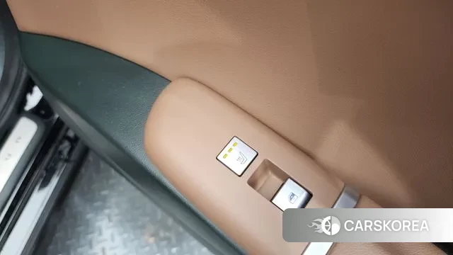 Hyundai Grandeur (GN7) id 3432012 из Кореи 10