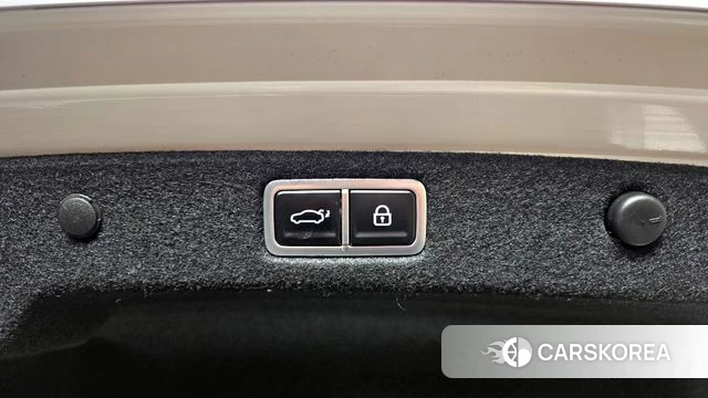 Hyundai Grandeur (GN7) id 3903047 из Кореи 10