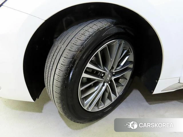 Hyundai Grandeur IG id 4339877 из Кореи 10
