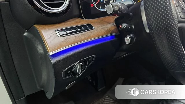 Mercedes-Benz E-Class W213 id 4251439 из Кореи 10