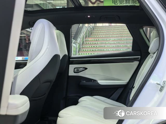 Geely Galaxy Galaxy L7 id 4218660 из Китая 10