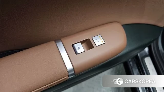 Hyundai Grandeur (GN7) id 3441924 из Кореи 10