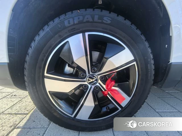 Volkswagen Tuyue id 4335002 из Китая 10