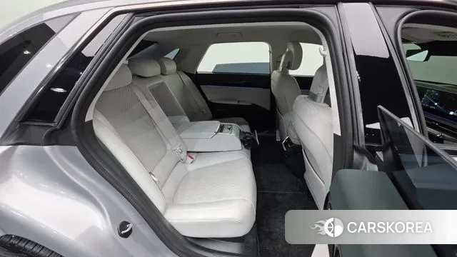 Hyundai Grandeur (GN7) id 3614653 из Кореи 10