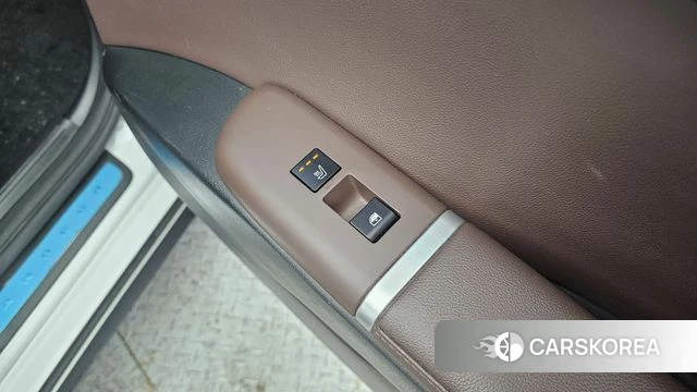 Hyundai Grandeur Hybrid (GN7) id 3891638 из Кореи 10