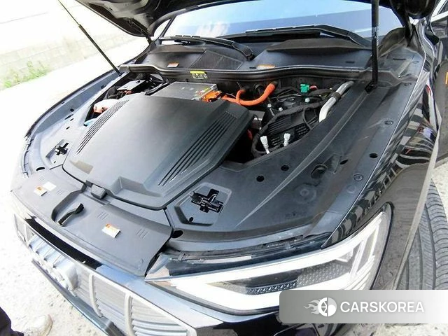 Audi e-Tron id 4550363 из Кореи 10