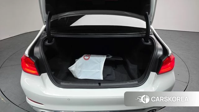 BMW 5 Series (G30) id 3911914 из Кореи 10