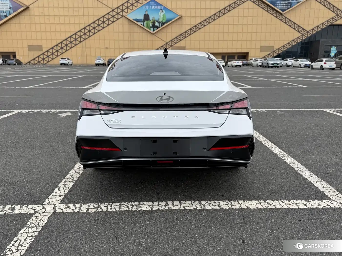 Hyundai Elantra id 4553804 из Китая 10