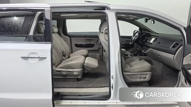 Kia The New Carnival id 3677537 из Кореи 10