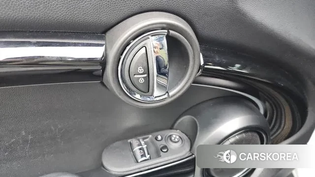 Mini Cooper Electric id 2959056 из Кореи 10