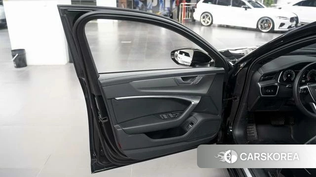 Audi A6L id 3896288 из Китая 10
