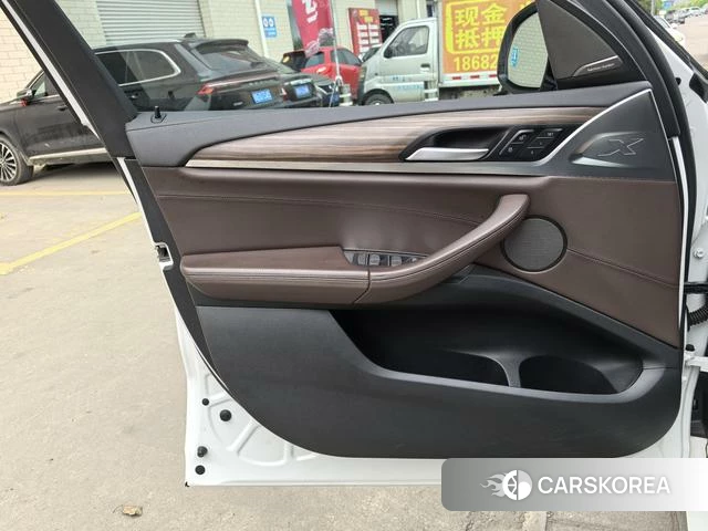 BMW X3 id 4215138 из Китая 10