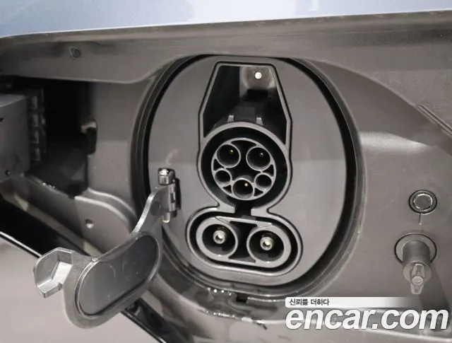 Lexus RZ450e id 2697828 из Кореи 10