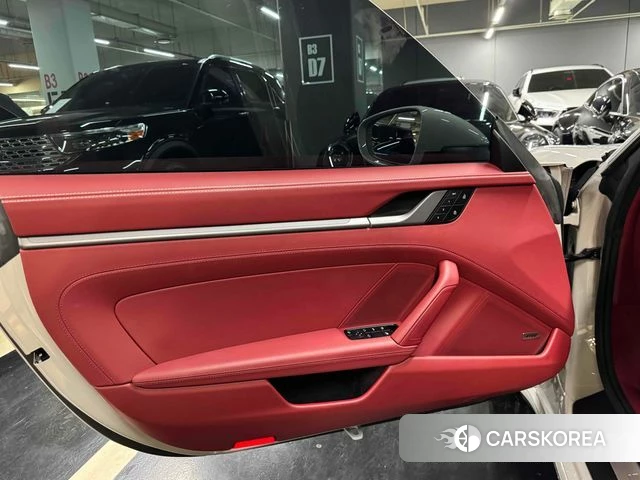 Porsche 911(992) id 4335404 из Кореи 10