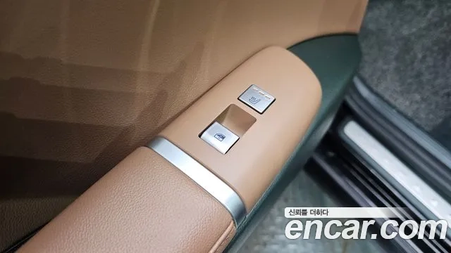 Hyundai Grandeur (GN7) id 2910236 из Кореи 10