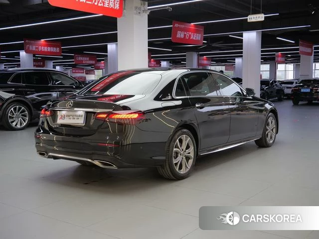 Mercedes-Benz E-Class id 4387375 из Китая 10