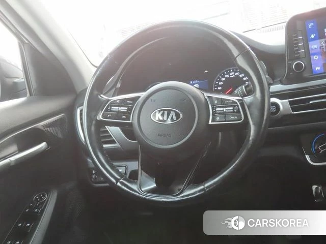 Kia Seltos id 4447165 из Кореи 10