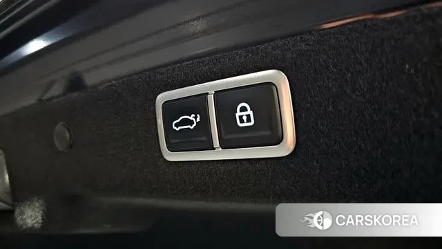 Hyundai Grandeur Hybrid (GN7) id 3533993 из Кореи 10