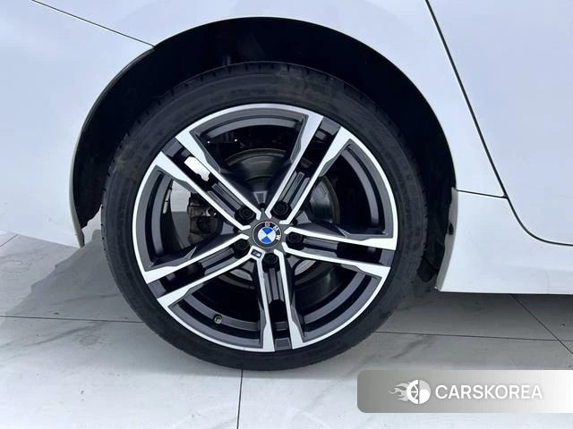 BMW 1 series id 4278424 из Китая 10