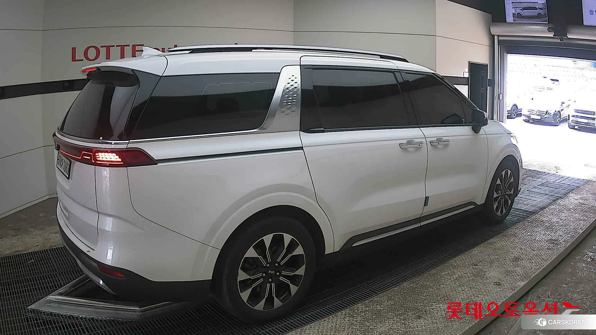 Kia Carnival id 3869406 из Кореи 10