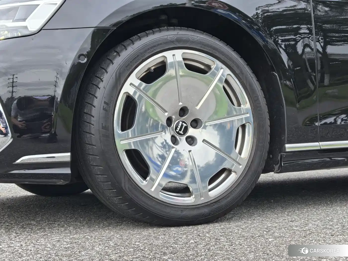 Audi A8 id 4577411 из Китая 10