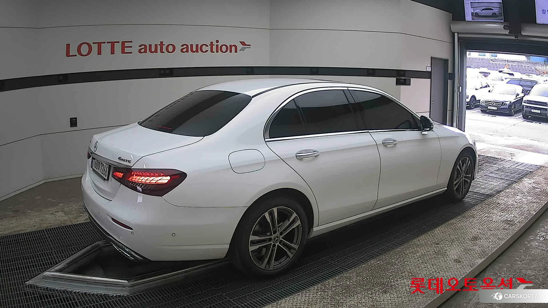 Mercedes-Benz Mercedes-Benz E350 4MATIC id 3875672 из Кореи 10