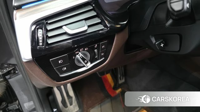 BMW 5 Series (G30) id 4872839 из Кореи 10