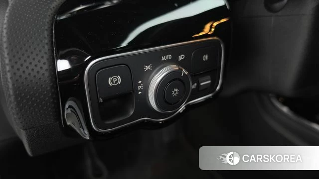 Mercedes-Benz A-Class W177 id 4687860 из Кореи 10