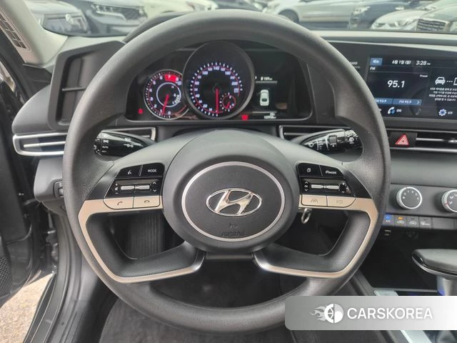 Hyundai Avante (CN7) id 4409729 из Кореи 10