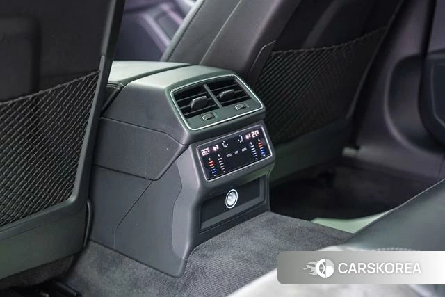 Audi A6L id 4275766 из Китая 10