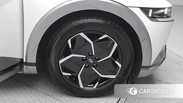 Hyundai Ionic 5 id 3367410 из Кореи 10