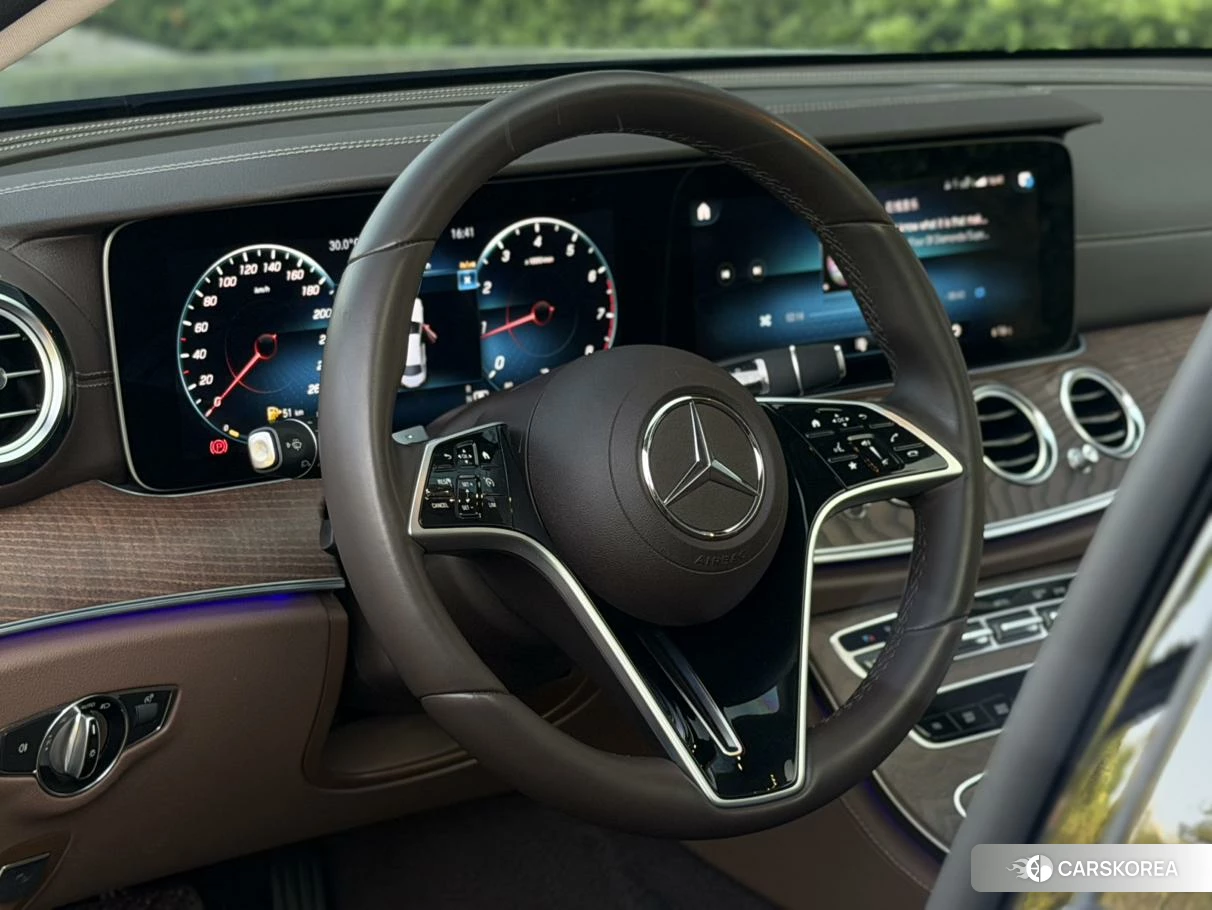 Mercedes-Benz E-class id 4452418 из Китая 10