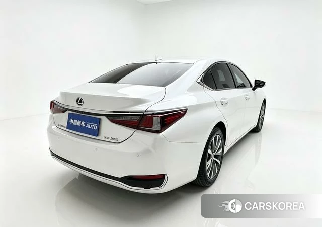 Lexus ES id 4276674 из Китая 10