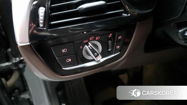 BMW 5 Series (G30) id 4331417 из Кореи 10