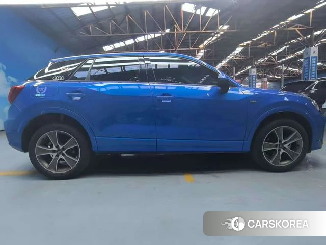 Audi Q2L id 4214525 из Китая 10