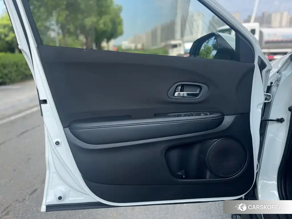Honda Vezel id 4629703 из Китая 10