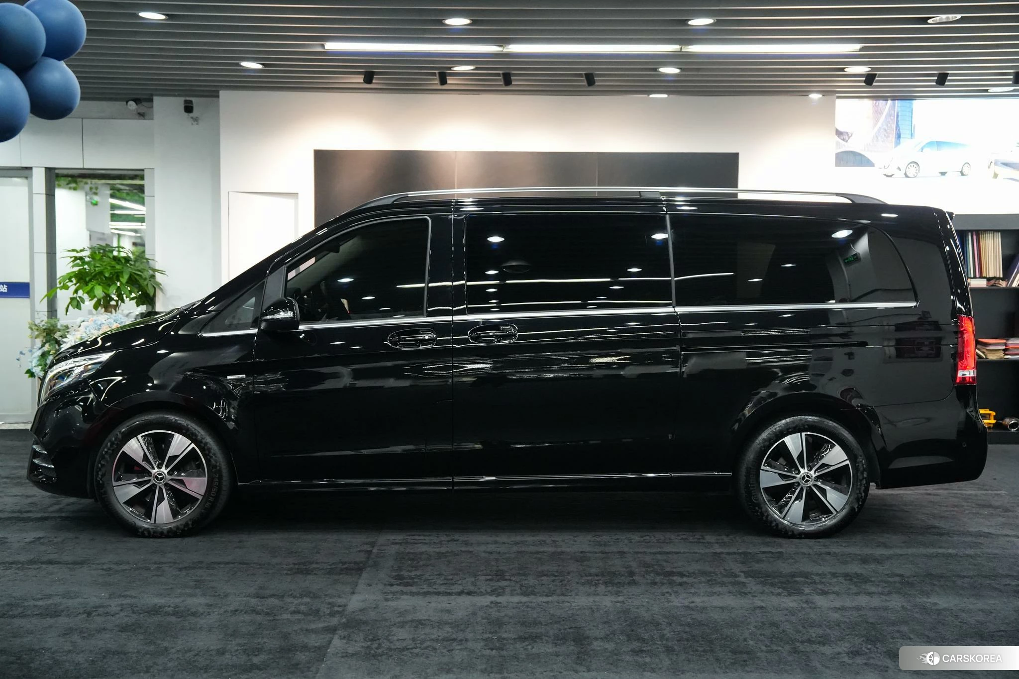Mercedes-Benz V-class id 4487553 из Китая 10