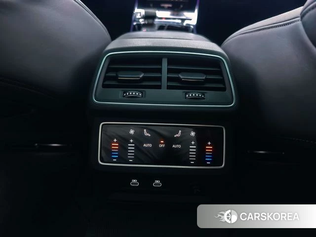 Audi RS 7 id 4368371 из Китая 10