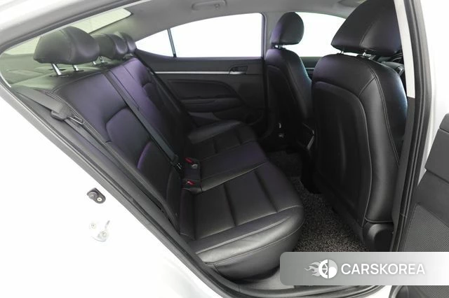 Hyundai Avante AD id 4269399 из Кореи 10