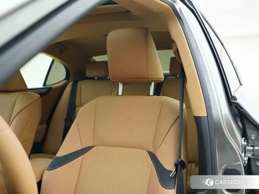 Lexus ES id 4654443 из Китая 11